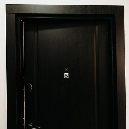 Cozy Aparthotel - Central City スチャヴァ エクステリア 写真