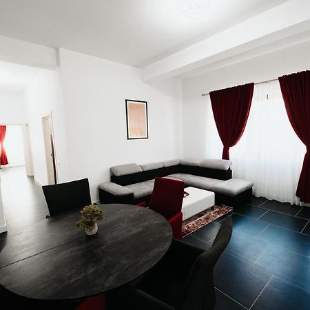 Cozy Aparthotel - Central City スチャヴァ エクステリア 写真