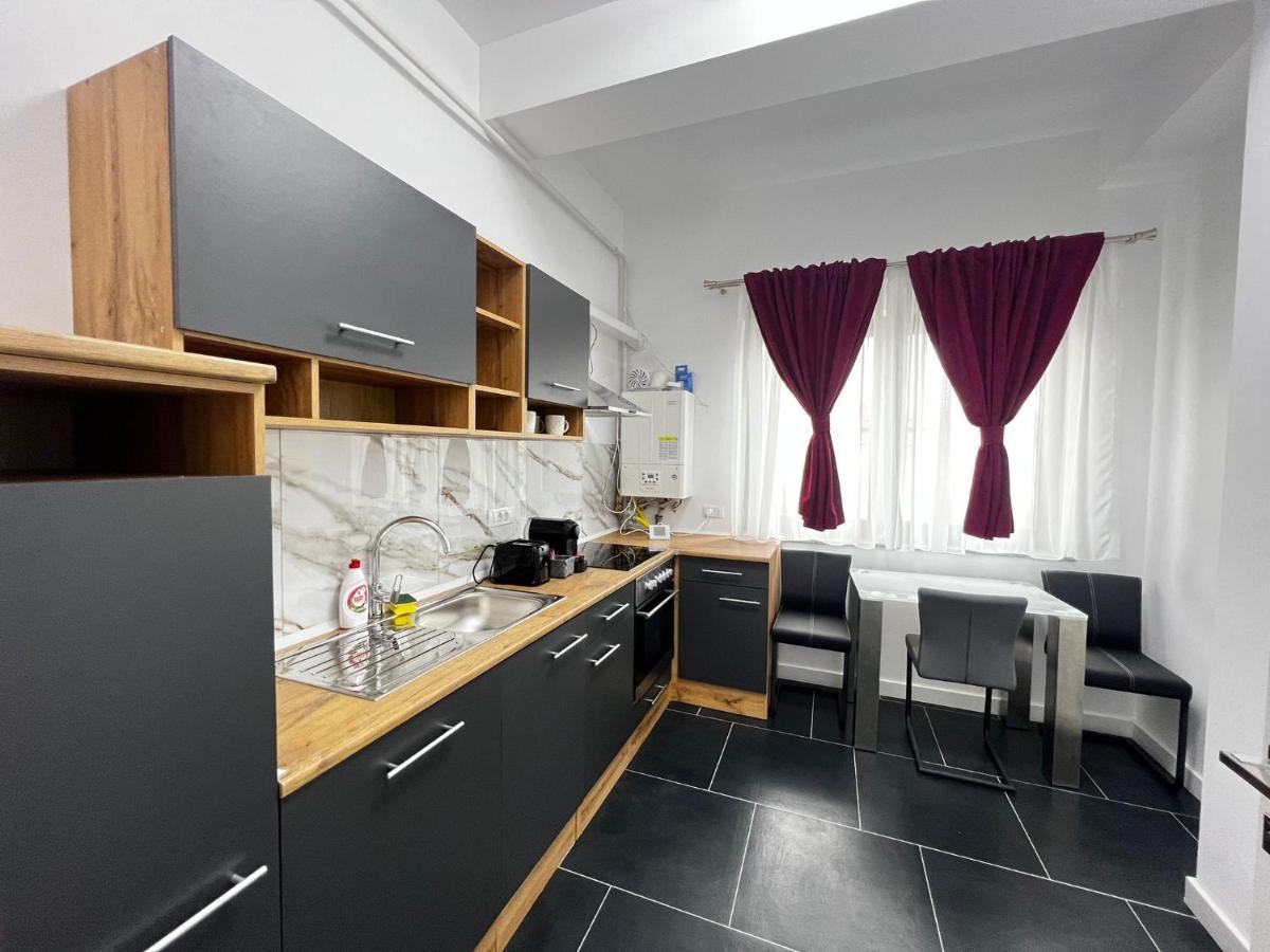 Cozy Aparthotel - Central City スチャヴァ エクステリア 写真