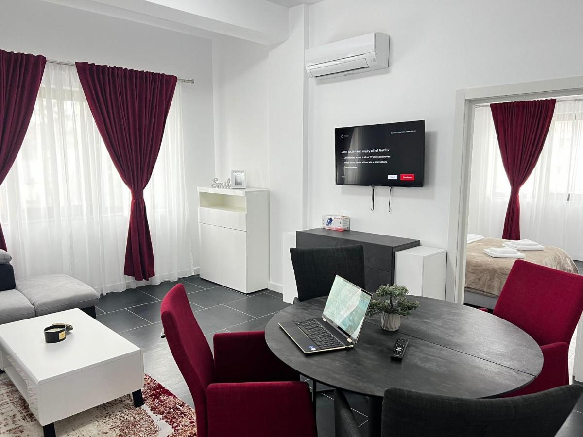 Cozy Aparthotel - Central City スチャヴァ エクステリア 写真