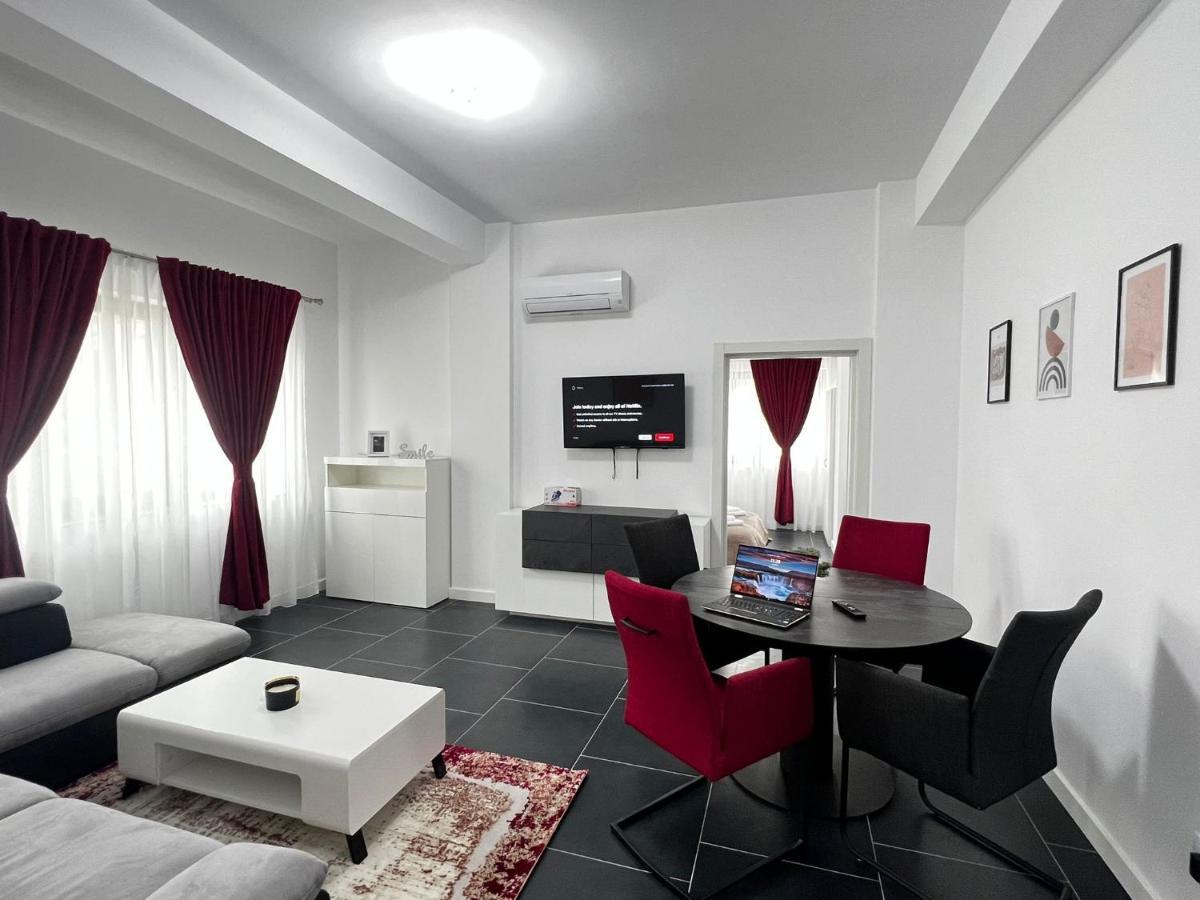 Cozy Aparthotel - Central City スチャヴァ エクステリア 写真