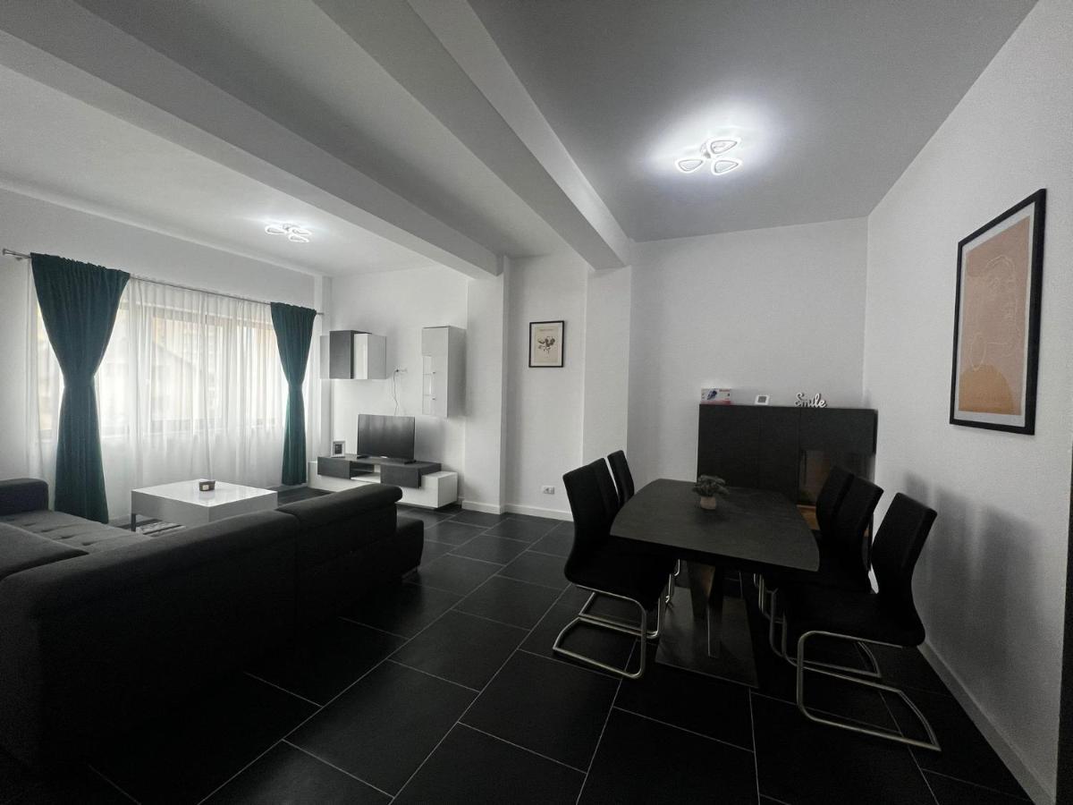 Cozy Aparthotel - Central City スチャヴァ エクステリア 写真