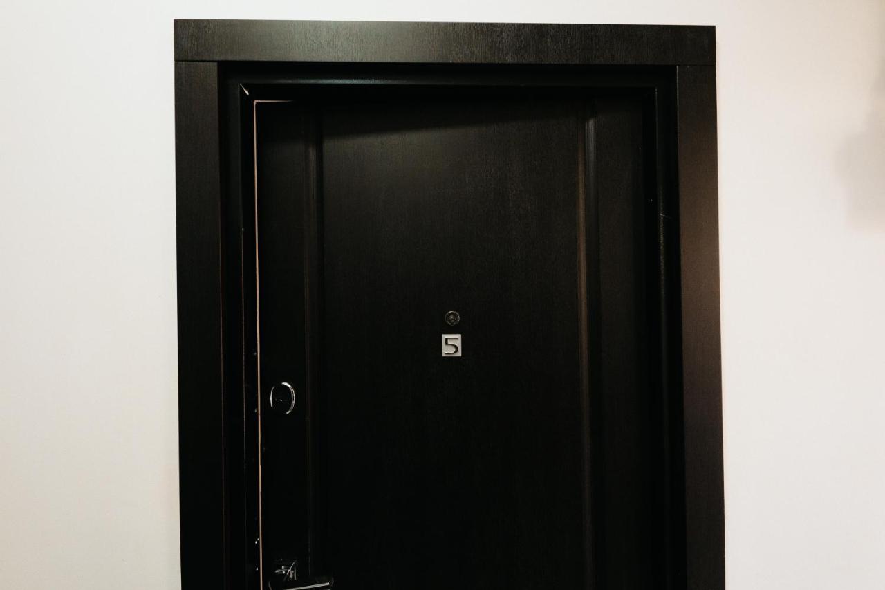 Cozy Aparthotel - Central City スチャヴァ エクステリア 写真