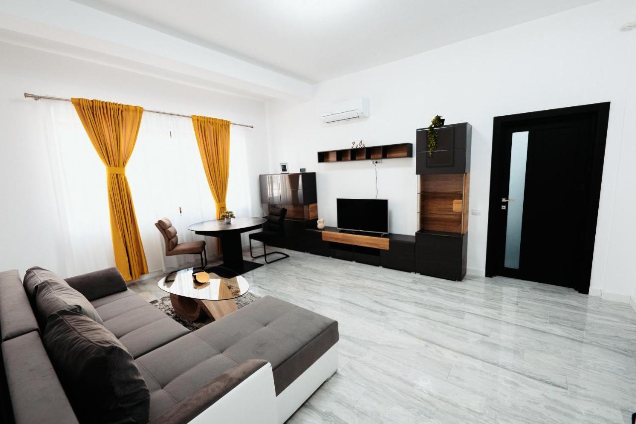 Cozy Aparthotel - Central City スチャヴァ エクステリア 写真