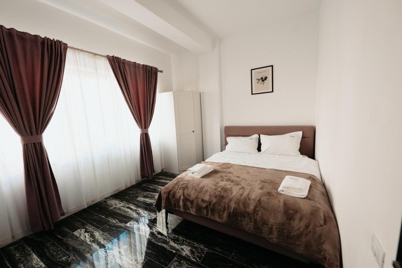 Cozy Aparthotel - Central City スチャヴァ エクステリア 写真