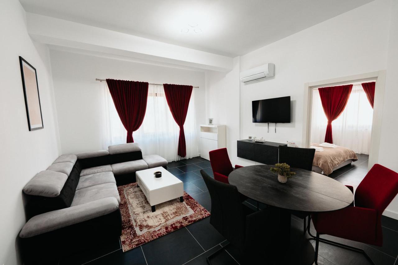 Cozy Aparthotel - Central City スチャヴァ エクステリア 写真