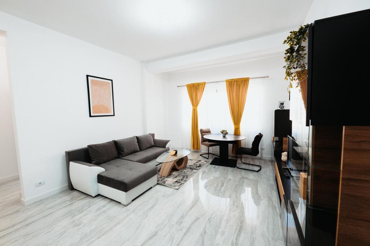 Cozy Aparthotel - Central City スチャヴァ エクステリア 写真