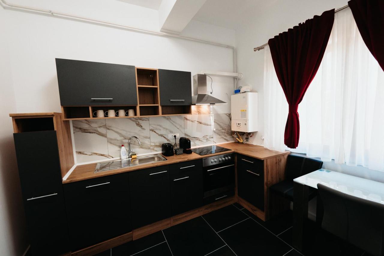 Cozy Aparthotel - Central City スチャヴァ エクステリア 写真