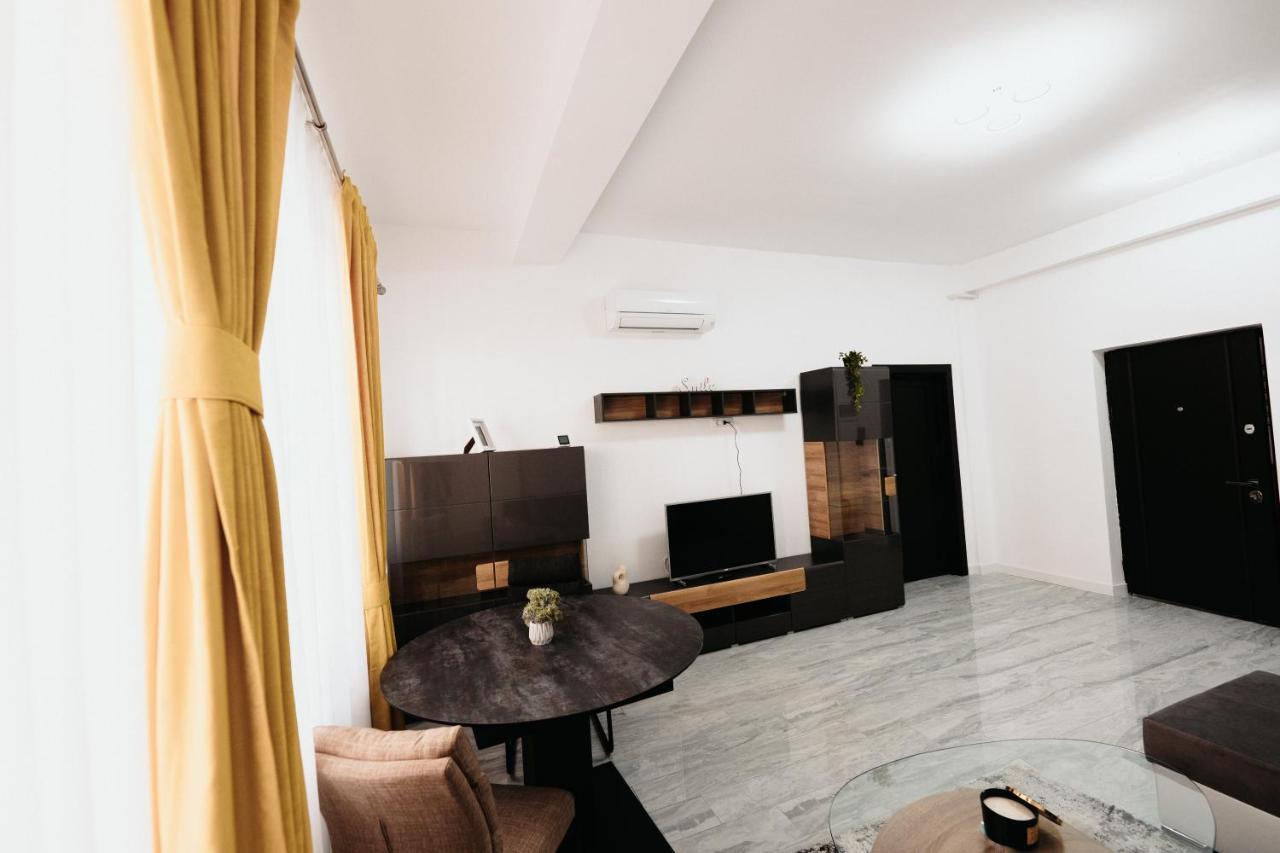 Cozy Aparthotel - Central City スチャヴァ エクステリア 写真