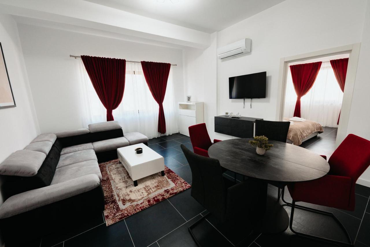 Cozy Aparthotel - Central City スチャヴァ エクステリア 写真