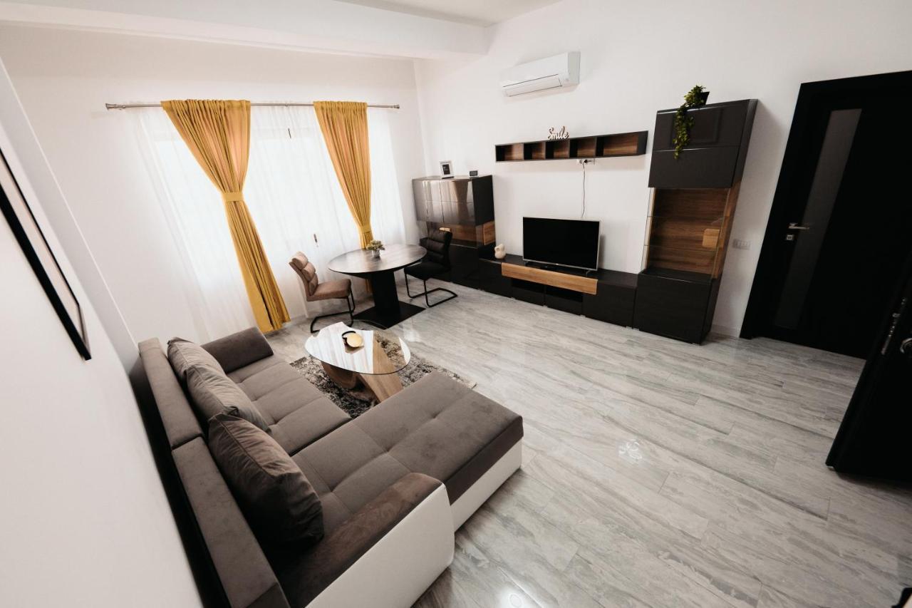 Cozy Aparthotel - Central City スチャヴァ エクステリア 写真