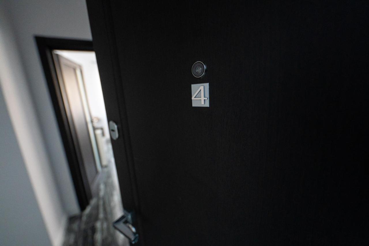 Cozy Aparthotel - Central City スチャヴァ エクステリア 写真